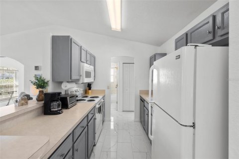 House in North Port, Florida 3 bedrooms, 113.9 sq.m. № 2123444 - photo 26