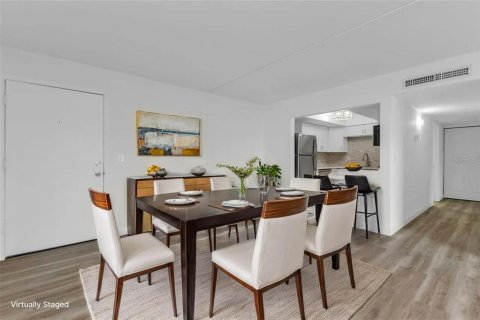 Condominio en venta en Port Charlotte, Florida, 2 dormitorios, 85.38 m2 № 2116536 - foto 5