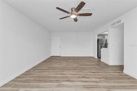 Condominio en venta en Port Charlotte, Florida, 2 dormitorios, 85.38 m2 № 2116536 - foto 7