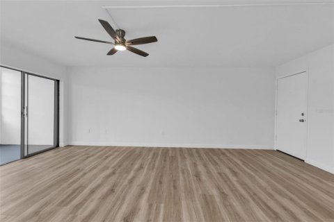 Condominio en venta en Port Charlotte, Florida, 2 dormitorios, 85.38 m2 № 2116536 - foto 14