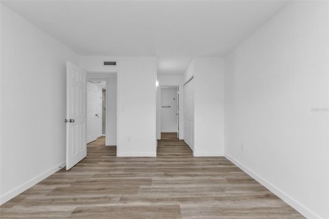 Condominio en venta en Port Charlotte, Florida, 2 dormitorios, 85.38 m2 № 2116536 - foto 21
