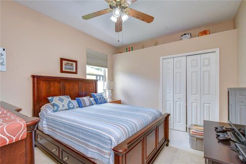 House in Valrico, Florida 5 bedrooms, 287.16 sq.m. № 2198887 - photo 24