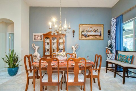 House in Valrico, Florida 5 bedrooms, 287.16 sq.m. № 2198887 - photo 4