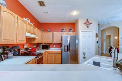 House in Valrico, Florida 5 bedrooms, 287.16 sq.m. № 2198887 - photo 8