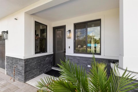Townhouse in Fort Lauderdale, Florida 4 bedrooms, 168.25 sq.m. № 2078398 - photo 11