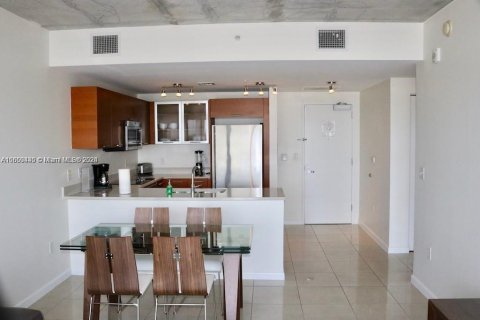 Condo in Miami, Florida, 1 bedroom  № 1732098 - photo 8