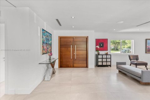 Villa ou maison à vendre à Pinecrest, Floride: 6 chambres, 328.69 m2 № 1964448 - photo 9