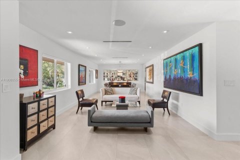 Villa ou maison à vendre à Pinecrest, Floride: 6 chambres, 328.69 m2 № 1964448 - photo 12