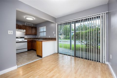 Condo in Gainesville, Florida, 2 bedrooms  № 1858264 - photo 5