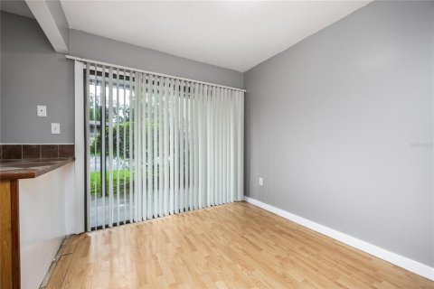 Condo in Gainesville, Florida, 2 bedrooms  № 1858264 - photo 6