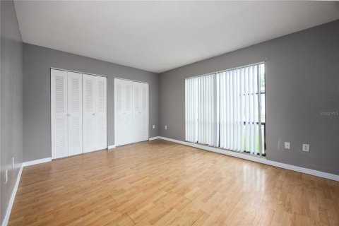 Condo in Gainesville, Florida, 2 bedrooms  № 1858264 - photo 13