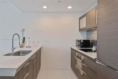 Condo à Miami, Floride, 1 chambre  № 1998885
