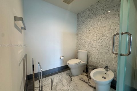 Copropriété à louer à Miami, Floride: 1 chambre, 74.23 m2 № 1998885 - photo 8