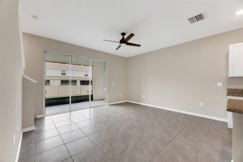 Townhouse in Plant City, Florida 3 bedrooms, 156.17 sq.m. № 2208494 - photo 5