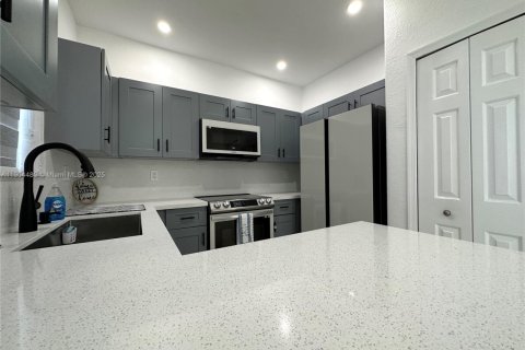 Adosado en venta en Homestead, Florida, 4 dormitorios, 132.2 m2 № 1955451 - foto 11