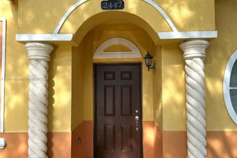 Adosado en venta en Homestead, Florida, 4 dormitorios, 132.2 m2 № 1955451 - foto 3