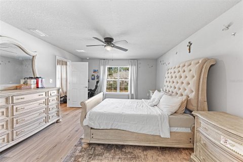 House in Ocala, Florida 3 bedrooms, 162.76 sq.m. № 2101922 - photo 10