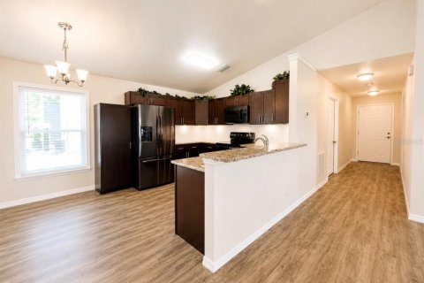 House in Sebastian, Florida 3 bedrooms, 109.81 sq.m. № 2218226 - photo 6
