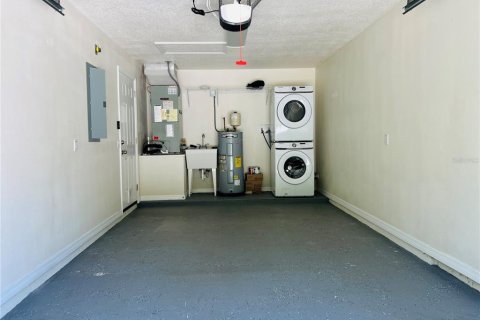 House in Sebastian, Florida 3 bedrooms, 109.81 sq.m. № 2218226 - photo 18