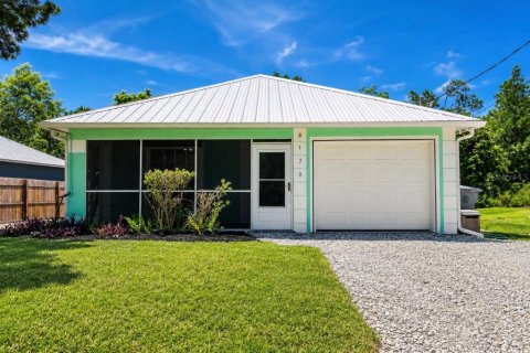 House in Sebastian, Florida 3 bedrooms, 109.81 sq.m. № 2218226