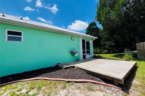 House in Sebastian, Florida 3 bedrooms, 109.81 sq.m. № 2218226 - photo 24
