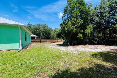 House in Sebastian, Florida 3 bedrooms, 109.81 sq.m. № 2218226 - photo 21