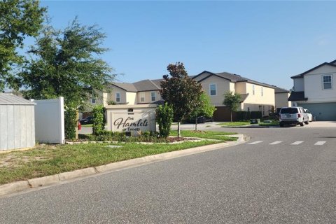 Townhouse in Tavares, Florida 3 bedrooms, 164.62 sq.m. № 2209045 - photo 22