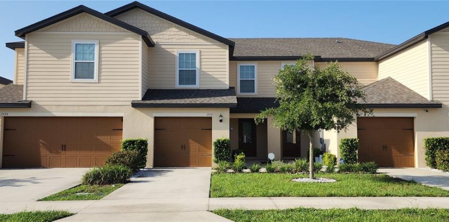 Townhouse in Tavares, Florida 3 bedrooms, 164.62 sq.m. № 2209045