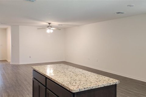 Townhouse in Tavares, Florida 3 bedrooms, 164.62 sq.m. № 2209045 - photo 7