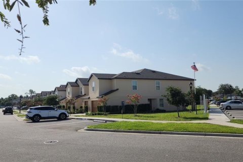 Townhouse in Tavares, Florida 3 bedrooms, 164.62 sq.m. № 2209045 - photo 23