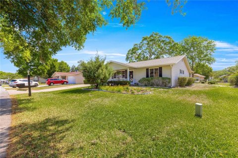 House in Ocala, Florida 2 bedrooms, 153.85 sq.m. № 1651889 - photo 2