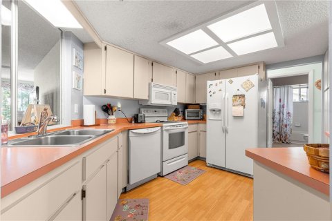 House in Ocala, Florida 2 bedrooms, 153.85 sq.m. № 1651889 - photo 9