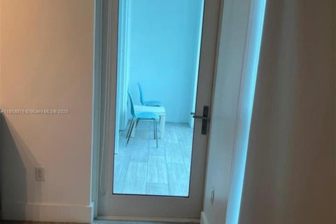 Copropriété à louer à Miami, Floride: 1 chambre, 84.08 m2 № 1887384 - photo 11