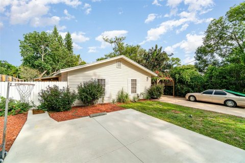 House in Orlando, Florida 3 bedrooms, 109.53 sq.m. № 1679498 - photo 5