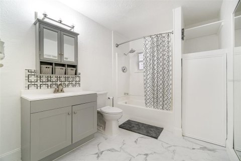 House in Orlando, Florida 3 bedrooms, 109.53 sq.m. № 1679498 - photo 22