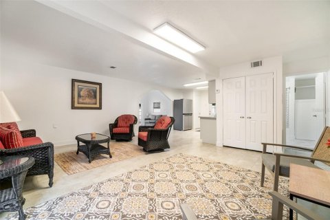 House in Orlando, Florida 3 bedrooms, 109.53 sq.m. № 1679498 - photo 17