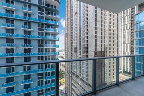 Copropriété à louer à Miami, Floride: 2 chambres № 2153762 - photo 25