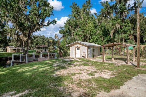 Купить коммерческую недвижимость в Лейк-Уэльс, Флорида № 2020968 - фото 6