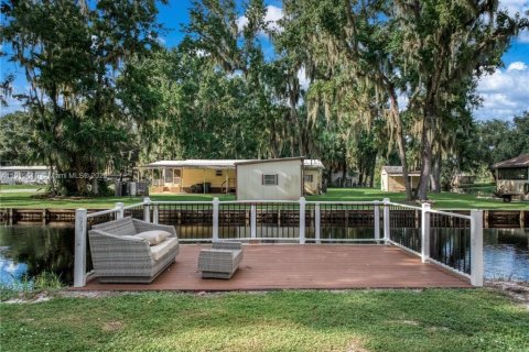 Купить коммерческую недвижимость в Лейк-Уэльс, Флорида № 2020968 - фото 7