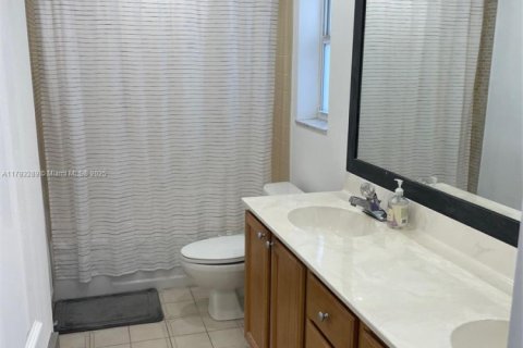House in Coral Springs, Florida 4 bedrooms, 172.15 sq.m. № 1667441 - photo 19
