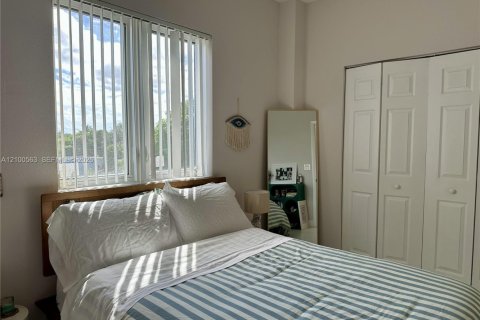 Apartment in Miami, Florida 2 bedrooms, 115.2 sq.m. № 2401526 - photo 4