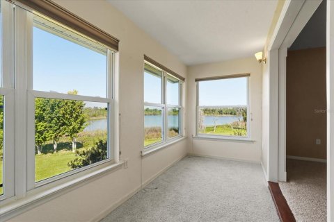 House in Polk City, Florida 2 bedrooms, 245.63 sq.m. № 2111845 - photo 9