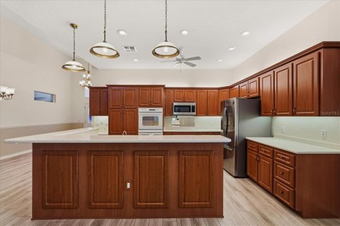 House in Polk City, Florida 2 bedrooms, 245.63 sq.m. № 2111845 - photo 7