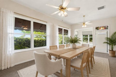 House in Polk City, Florida 2 bedrooms, 245.63 sq.m. № 2111845 - photo 4