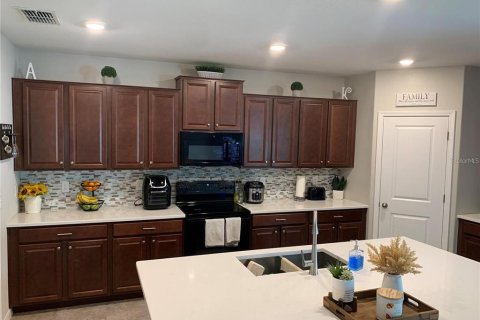 House in Wimauma, Florida 5 bedrooms, 205.78 sq.m. № 2237679 - photo 2