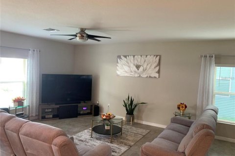 House in Wimauma, Florida 5 bedrooms, 205.78 sq.m. № 2237679 - photo 8
