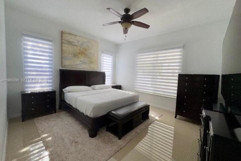 Villa ou maison à vendre à Miami, Floride: 3 chambres, 196.95 m2 № 2027206 - photo 7