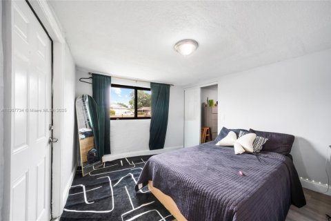 Casa en venta en Pompano Beach, Florida, 4 dormitorios, 119.94 m2 № 2062866 - foto 19