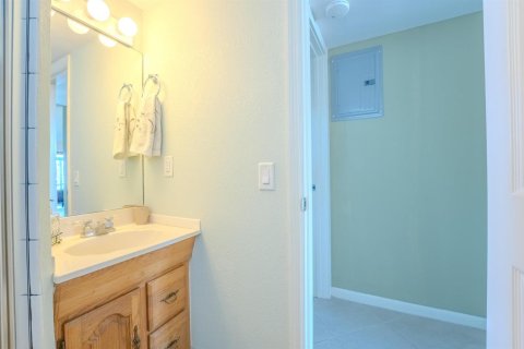 Copropriété à vendre à Pompano Beach, Floride: 1 chambre, 65.96 m2 № 2084526 - photo 17