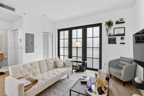 Condo in Davie, Florida, 1 bedroom  № 2000219